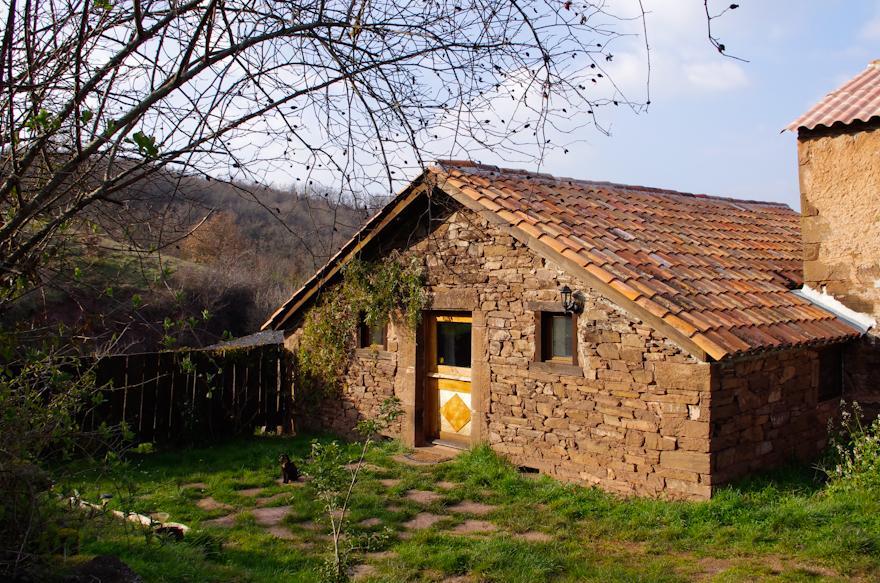 Gite Des Monts Saint-Izaire Εξωτερικό φωτογραφία
