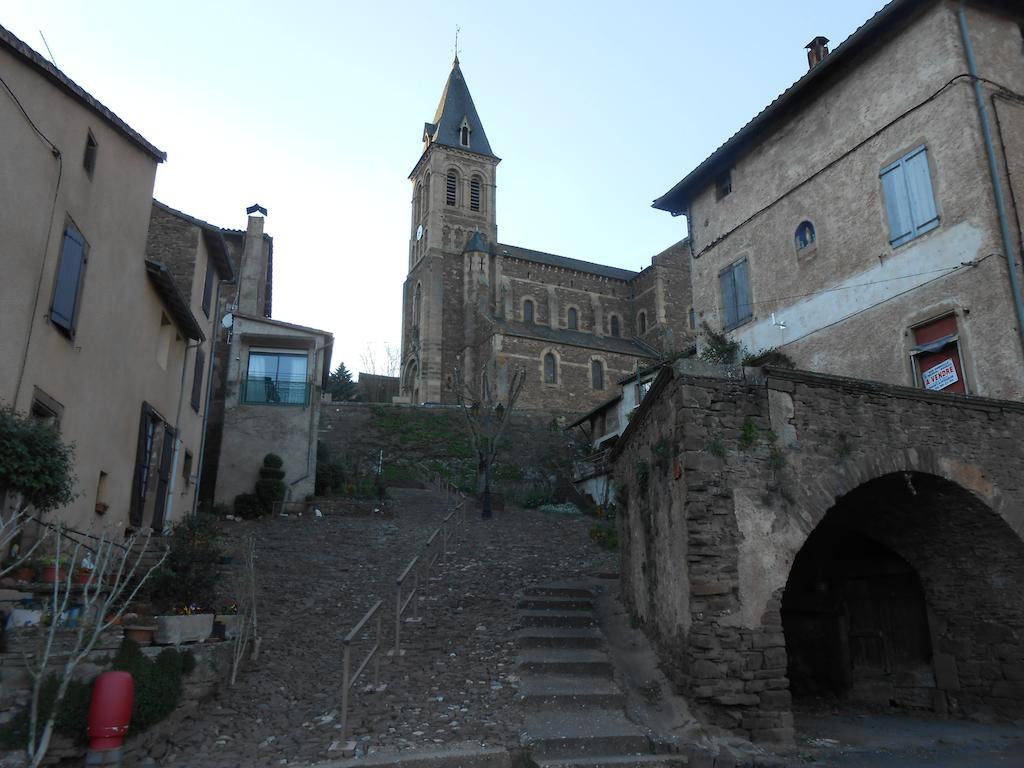 Gite Des Monts Saint-Izaire Εξωτερικό φωτογραφία